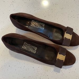 Ferragamo Bow Flats - Brown Suede